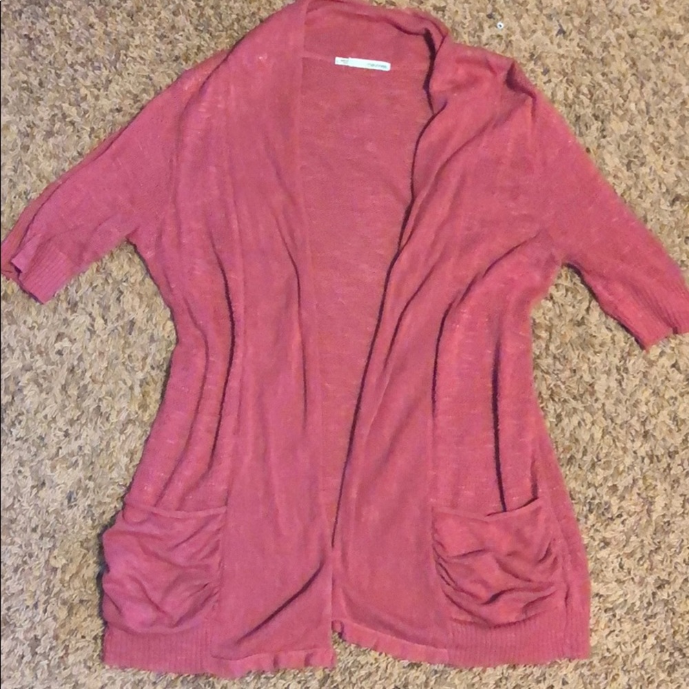 Short sleeve sweater